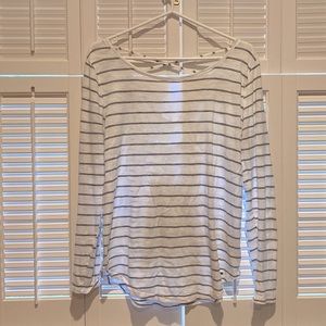 Hollister Must Have tee- size L